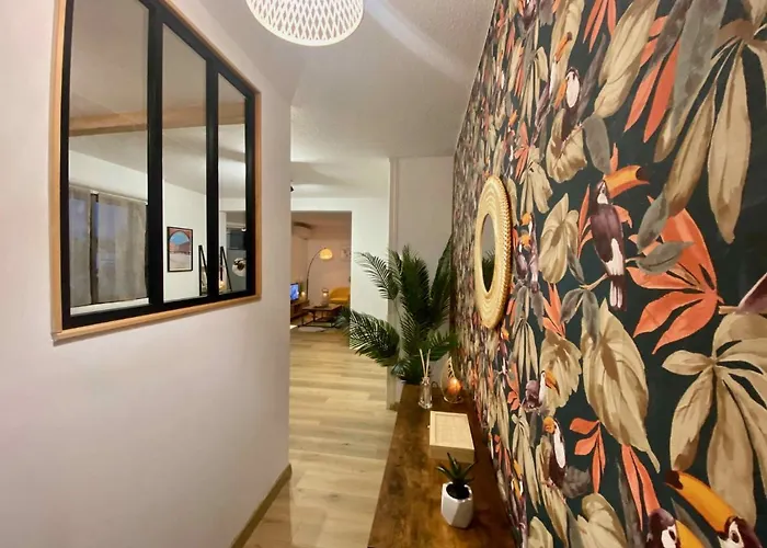 Le Point Virgule - Parking Privé - Climatisation *