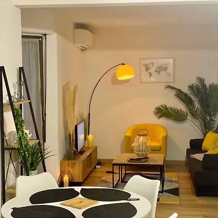 Le Point Virgule - Parking Prive - Climatisation *